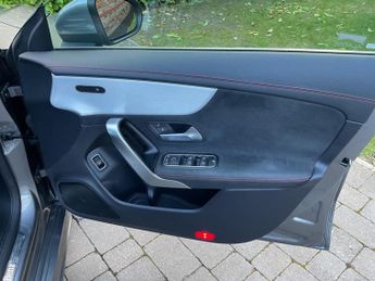 Mercedes-Benz CLA 1.3 CLA180h MHEV AMG Line (Premium) Coupe 7G-DCT Euro 6 (s/s) 4d