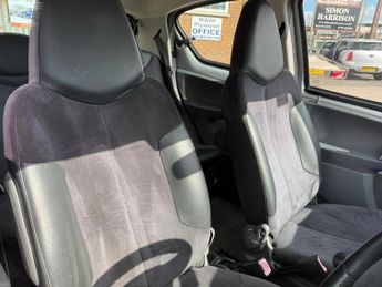 Toyota AYGO 1.0 VVT-i Platinum Euro 4 5dr