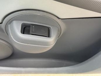 Toyota AYGO 1.0 VVT-i Platinum Euro 4 5dr