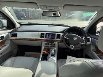Jaguar XF 3.0d V6 Luxury Auto Euro 5 4dr