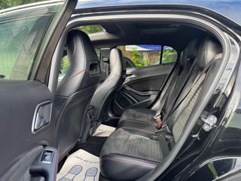 Mercedes-Benz GLA 1.6 GLA200 AMG Line Edition (Plus) 7G-DCT Euro 6 (s/s) 5dr