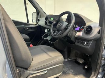 Mercedes-Benz eSprinter 55kWh Progressive Auto FWD L2 H2 5dr 20kW Charger