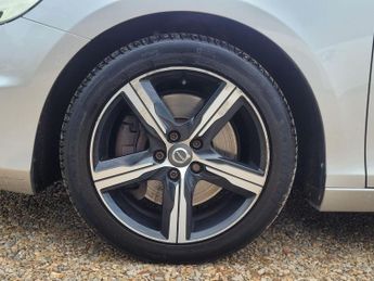 Volvo V40 1.5 T2 R-Design Edition Auto Euro 6 (s/s) 5dr