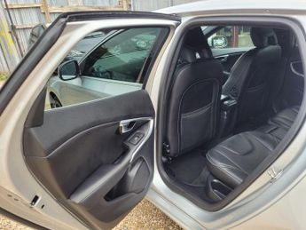 Volvo V40 1.5 T2 R-Design Edition Auto Euro 6 (s/s) 5dr