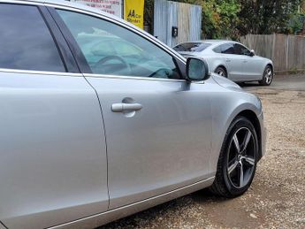 Volvo V40 1.5 T2 R-Design Edition Auto Euro 6 (s/s) 5dr