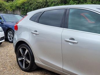 Volvo V40 1.5 T2 R-Design Edition Auto Euro 6 (s/s) 5dr