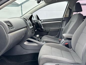 Volkswagen Golf 1.9 TDI Match DSG 5dr
