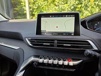 Peugeot 3008 1.2 PureTech Allure EAT Euro 6 (s/s) 5dr