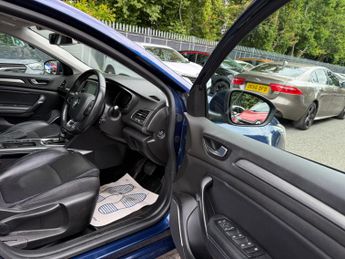 Renault Megane 1.2 TCe Signature Nav Sport Tourer EDC Euro 6 5dr