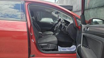 Volkswagen Golf 2.0 TDI BlueMotion Tech SE DSG Euro 5 (s/s) 5dr