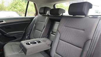 Volkswagen Golf 2.0 TDI BlueMotion Tech SE DSG Euro 5 (s/s) 5dr