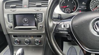 Volkswagen Golf 2.0 TDI BlueMotion Tech SE DSG Euro 5 (s/s) 5dr