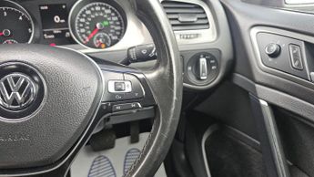 Volkswagen Golf 2.0 TDI BlueMotion Tech SE DSG Euro 5 (s/s) 5dr