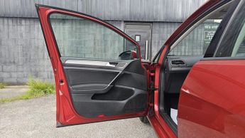 Volkswagen Golf 2.0 TDI BlueMotion Tech SE DSG Euro 5 (s/s) 5dr