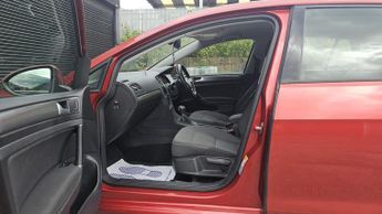 Volkswagen Golf 2.0 TDI BlueMotion Tech SE DSG Euro 5 (s/s) 5dr