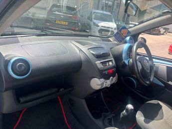Toyota AYGO 1.0 VVT-i Move Euro 5 5dr