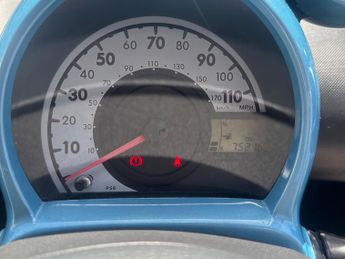 Toyota AYGO 1.0 VVT-i Move Euro 5 5dr