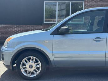 Ford Fusion 1.6 Zetec Climate 5dr