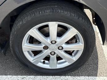 Toyota Yaris 1.5 VVT-h Icon Plus CVT Euro 5 5dr