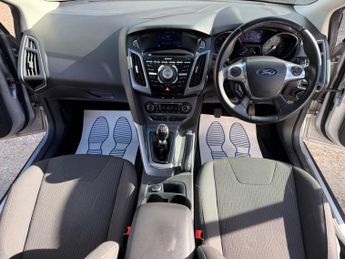 Ford Focus 1.0T EcoBoost Titanium Navigator Euro 5 (s/s) 5dr