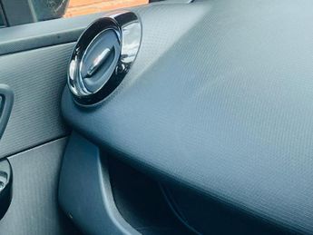 Renault Clio 1.5 dCi Dynamique S MediaNav EDC Euro 5 5dr