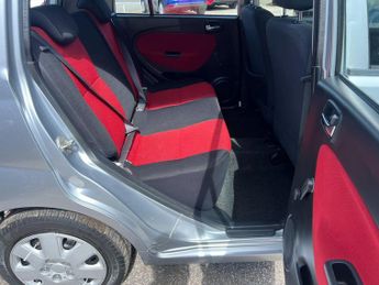 Daihatsu Charade 1.0 5dr