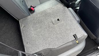 Toyota Yaris 1.5 VVT-h Excel E-CVT Euro 6 5dr (15in Alloy)