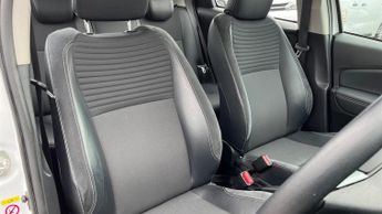 Toyota Yaris 1.5 VVT-h Excel E-CVT Euro 6 5dr (15in Alloy)