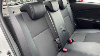 Toyota Yaris 1.5 VVT-h Excel E-CVT Euro 6 5dr (15in Alloy)