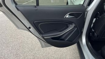 Mercedes-Benz GLA 2.1 GLA200d Sport (Premium) 7G-DCT Euro 6 (s/s) 5dr