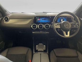 Mercedes-Benz GLA 1.3 GLA200 Sport (Executive) SUV 5dr Petrol 7G-DCT Euro 6 (s/s) 