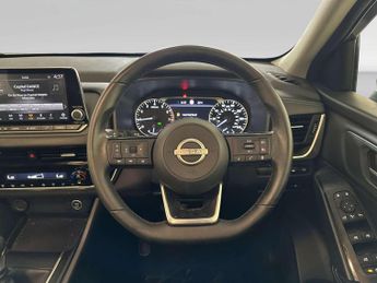 Nissan Qashqai 1.3 DIG-T MHEV Acenta Premium SUV 5dr Petrol Hybrid Manual Euro 