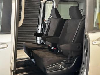 Toyota Noah 1.8 Hybrid 7Seats Auto Euro 6 (s/s) 5dr