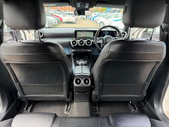 Mercedes-Benz A Class 1.5 A180d Sport (Executive) Hatchback 5dr Diesel 7G-DCT Euro 6 (