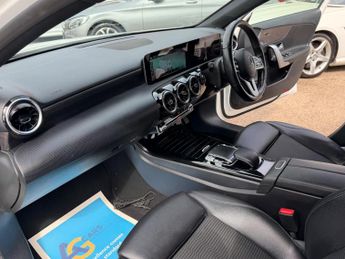 Mercedes-Benz A Class 1.5 A180d Sport (Executive) Hatchback 5dr Diesel 7G-DCT Euro 6 (