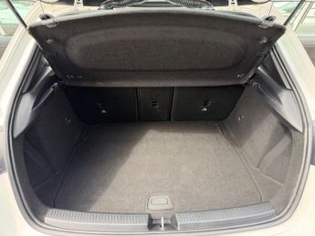 Mercedes-Benz A Class 1.5 A180d Sport (Executive) Hatchback 5dr Diesel 7G-DCT Euro 6 (