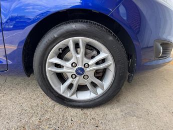 Ford Fiesta 1.0T EcoBoost Zetec Powershift Euro 6 5dr
