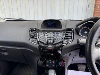 Ford Fiesta 1.0T EcoBoost Zetec Powershift Euro 6 5dr