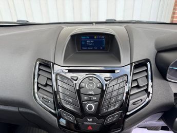 Ford Fiesta 1.0T EcoBoost Zetec Powershift Euro 6 5dr
