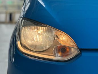 Volkswagen up! 1.0 High up! Hatchback 5dr Petrol ASG Euro 5 (75 ps)