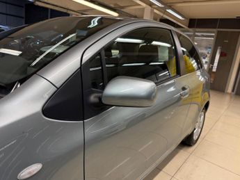Toyota Yaris 1.33 Dual VVT-i TR Euro 4 (s/s) 3dr