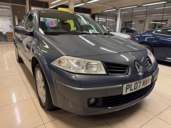 Renault Megane 1.6 VVT Dynamique 4dr