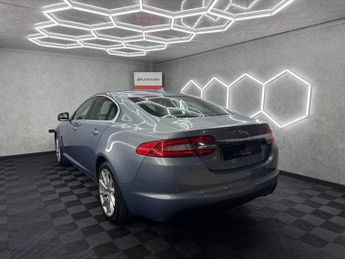 Jaguar XF 2.2d Premium Luxury Auto Euro 5 (s/s) 4dr