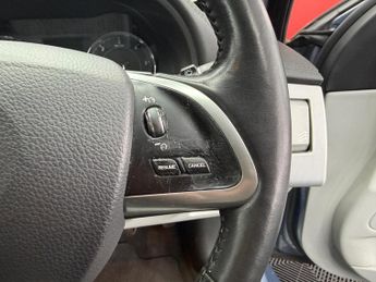 Jaguar XF 2.2d Premium Luxury Auto Euro 5 (s/s) 4dr