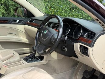 Skoda Superb 3.6 V6 Elegance DSG 4WD Euro 5 5dr