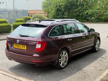 Skoda Superb 3.6 V6 Elegance DSG 4WD Euro 5 5dr