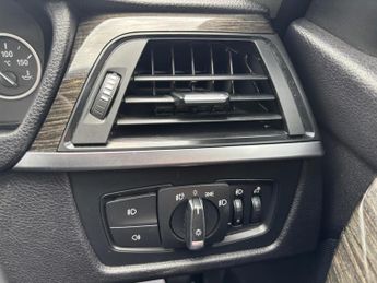 BMW 3 Series 2.0 320d Luxury Auto Euro 5 (s/s) 4dr