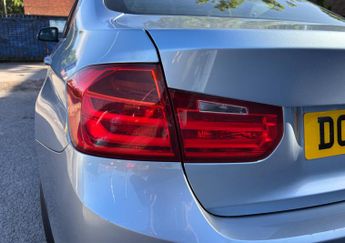 BMW 3 Series 2.0 320d Luxury Auto Euro 5 (s/s) 4dr