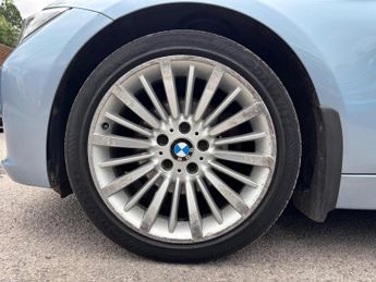 BMW 3 Series 2.0 320d Luxury Auto Euro 5 (s/s) 4dr