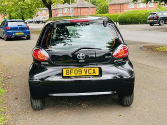 Toyota AYGO 1.0 VVT-i Black Hatchback 3dr Petrol Manual Euro 4 (AC) (67 bhp)